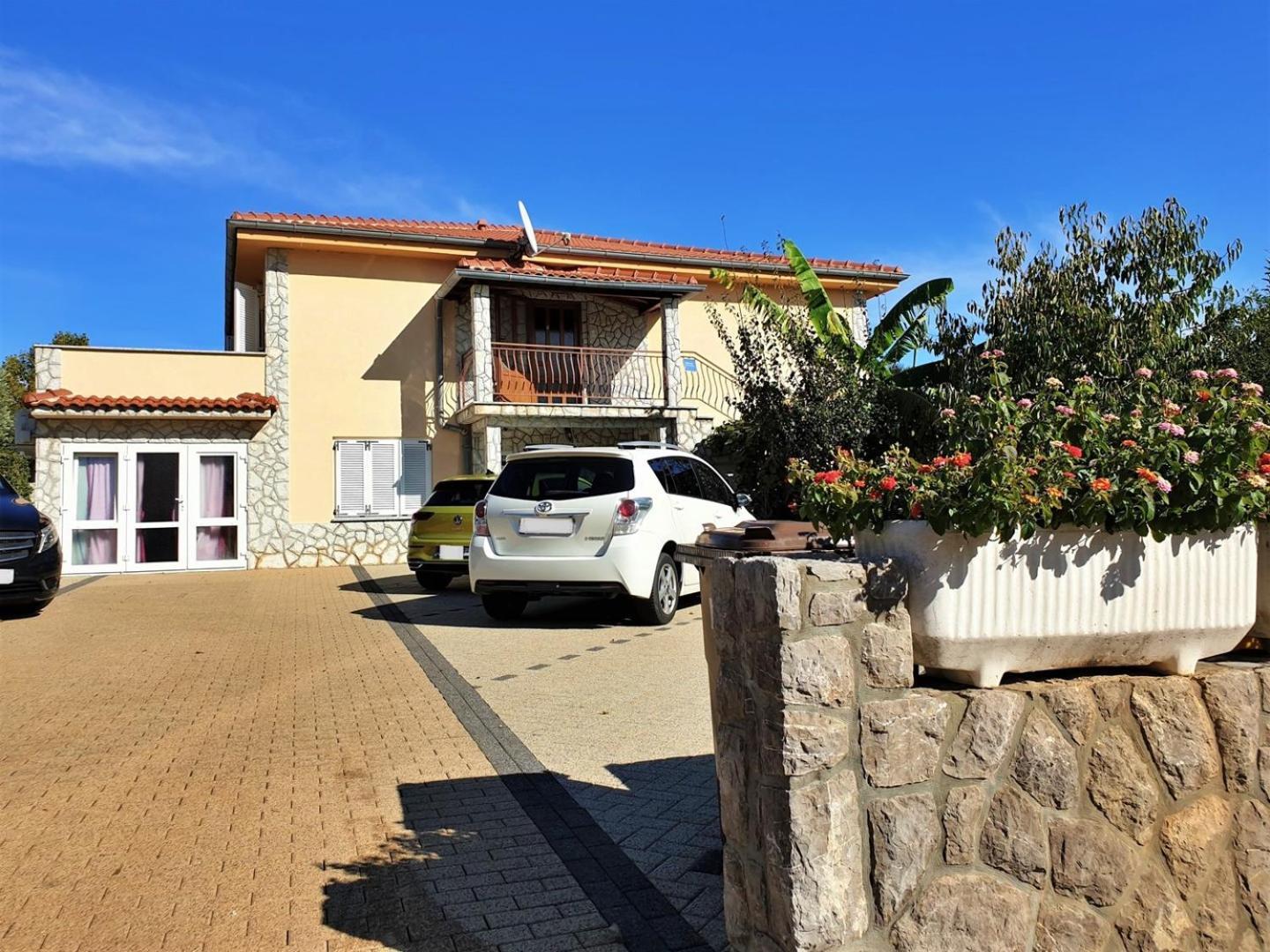 Apartments Nevenka K. Čižići Buitenkant foto