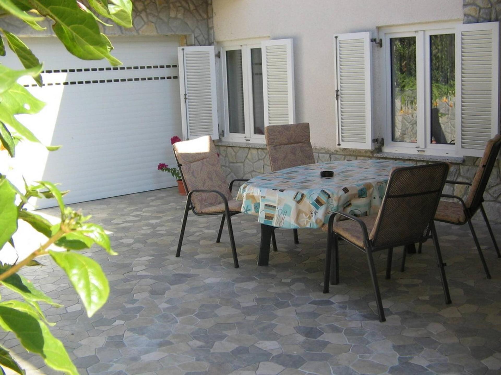 Apartments Nevenka K. Čižići Buitenkant foto