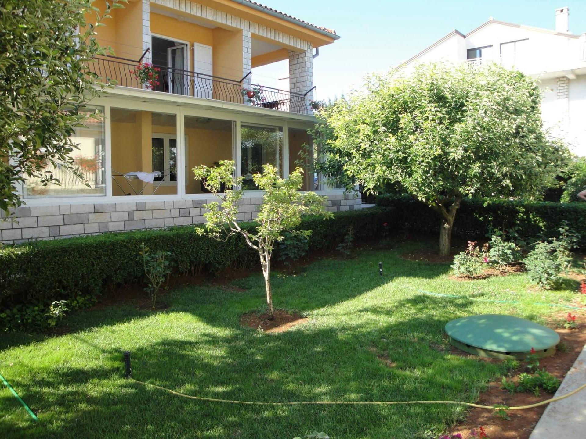 Apartments Nevenka K. Čižići Buitenkant foto