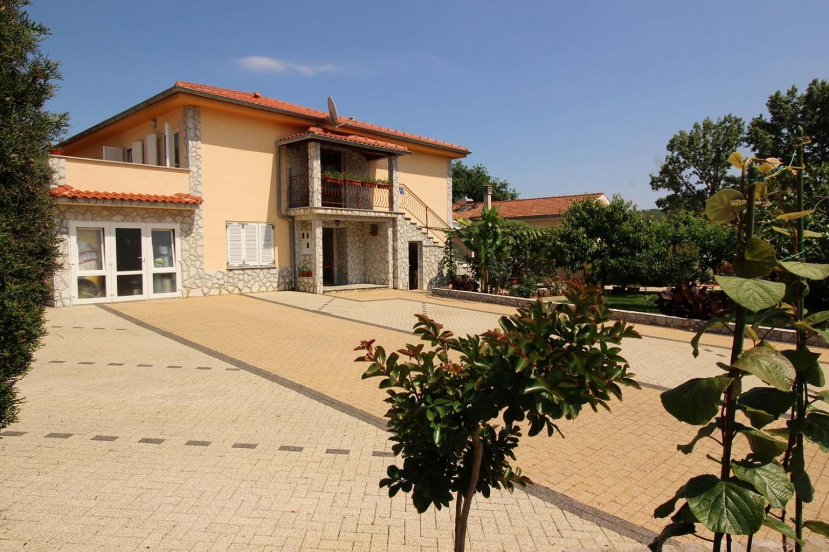 Apartments Nevenka K. Čižići Buitenkant foto